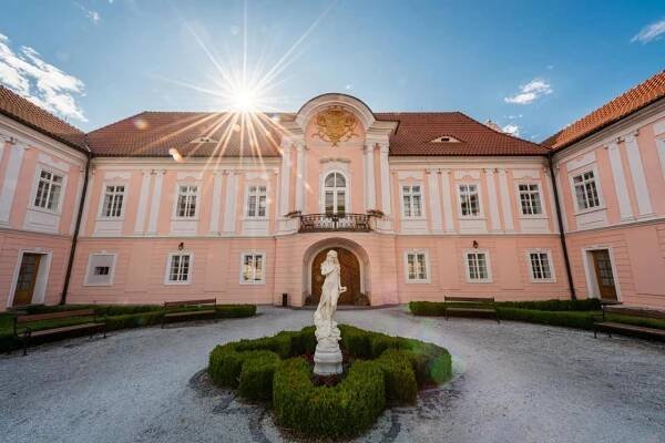 Fotografie z fotogalerie ubytování Zamek Hradek u Susice v Hrádku