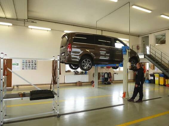 S-AGRO Kutílek s.r.o. - Vybavení autoservisů, pneuservisů a dílen v průmyslu od TECHNOLOGY - GARAGE spol. s r.o.