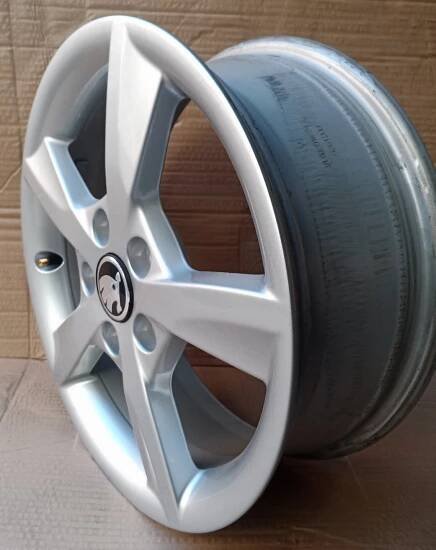 Audi ,Škoda ,Seat ,Volkswagen 5x112 R16 6J ET48 SO 57,1 OE 8V0071496 :: Pneupetrteplice