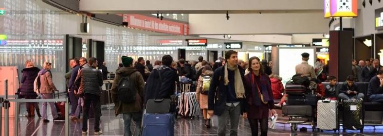 Známá evropská letecká společnost vyhlašuje stávku. Zrušené a zpožděné lety se dotknou tisíců cestujících