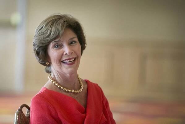 Tajné životy prvních dam USA: Bidenová boří tabu. Co prozrazují portréty ostatních?