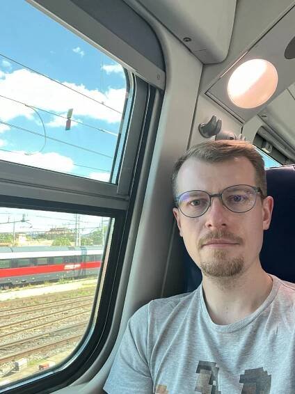 Na vlastní kůži z Prahy na Sicílii vlakem aneb inspirace Rudišem. Když jsou koleje i na trajektu - Zdopravy.cz