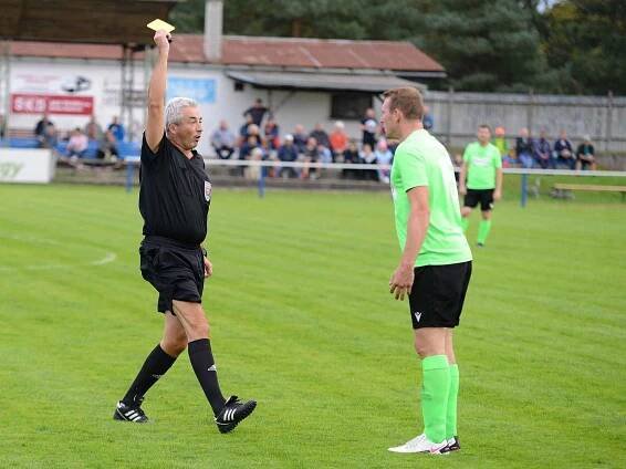 7. kolo I. B třídy, skupiny C: Slavoj Vrdy - FC Bílé Podolí 4:0.
