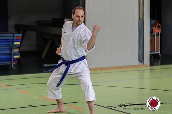 Bunte Gürtel vor den Osterferien – Shotokan Karate Dojo Eching
