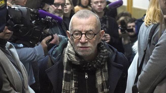 Auto v Moskvě srazilo ruského básníka, který žádal Ukrajince o odpuštění