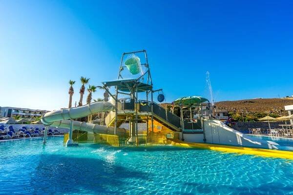 Hotel Arina Beach, Řecko Kréta - 11 288 Kč Invia