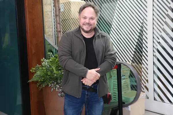 Martin Sobotka teď září v roli sluhy Hálího