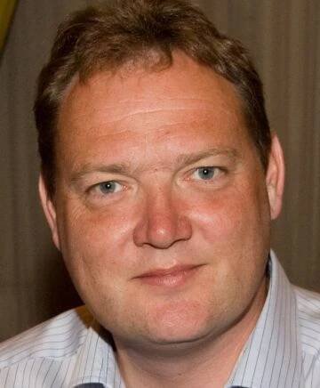 Robert Schmidt-Nia, DATAGROUP
