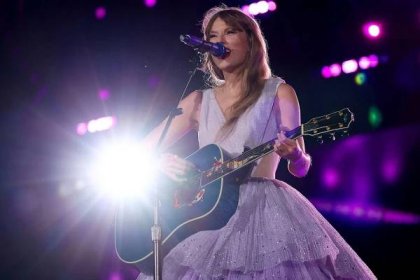 Taylor Swift Honors 288,000 Fans Who Attended Latest Eras Tour Shows: 'Melbourne, You Are the Love of My Life'