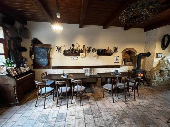 Hospůdka U Korunky | Restaurace Lednice