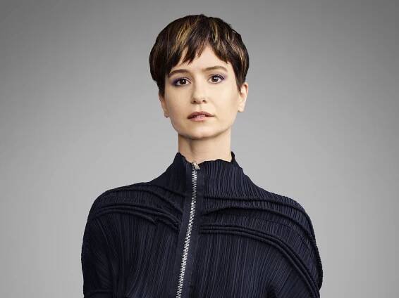 Katherine Waterston on getting secret plot intel from JK Rowling and embarrassing moments on set