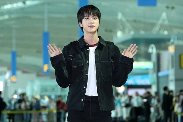 INCHEON, SOUTH KOREA - SEPTEMBER 18: GUCCI brand global ambassador, Jin of boy band BTS is seen departing for Italy for the Gucci 2025 SS womenswear fashion show at Incheon International Airport on September 18, 2024 in Incheon, South Korea. (Photo by Han Myung-Gu/WireImage)