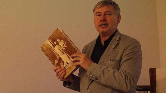 Jiří Prášek, emeritní ředitel Prácheňského muzea v Písku, pohovoří v Galerii Dragoun.
