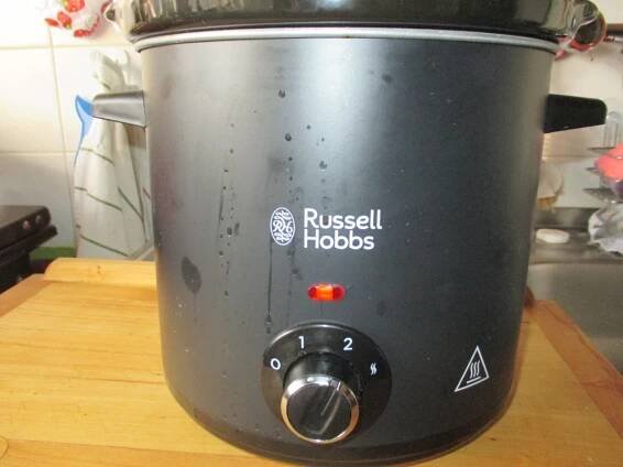 Recenze Russell Hobbs 24180-56 - Vaříme v pomalém hrnci| Extrafit.cz