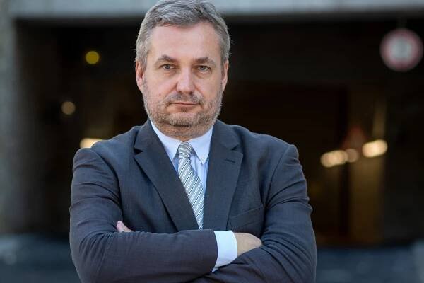 Ondrej Dostál: Zarazila ma neprofesionalita, s akou Fico pristúpil k svojej kandidatúre. "Očakával by som,...