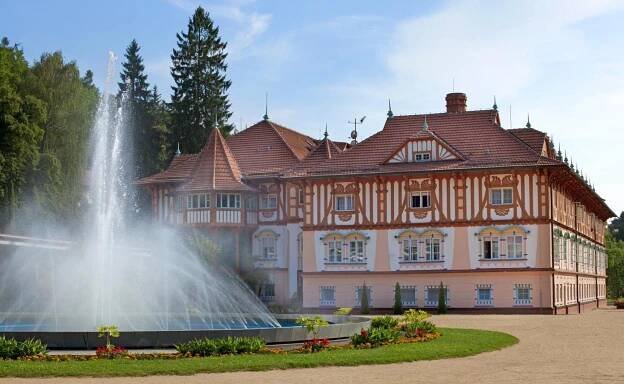 Hotel JURKOVIČŮV DŮM (Východní Morava, Luhačovice)