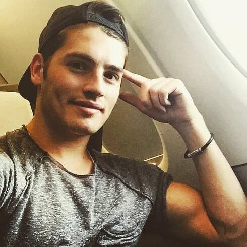 Gregg Sulkin fotka