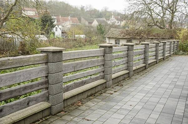 Betonová plotová tvárnice GARDELOT® průběžná