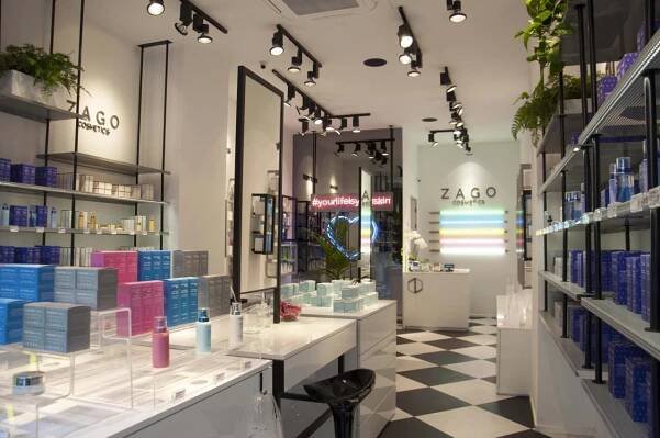 ZAGO COSMETICS: First store in Milan