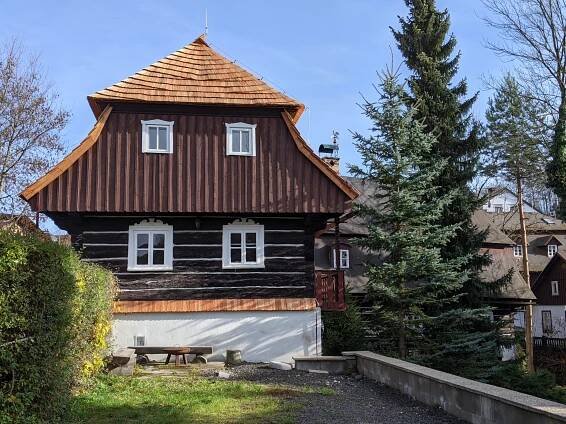 Dolní Rokytnice (Rokytnice nad Jizerou) - chalupa čp. 205 (1).jpg