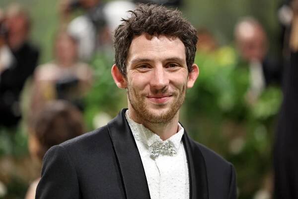 NEW YORK, NEW YORK - MAY 06: Josh O'Connor attends The 2024 Met Gala Celebrating 