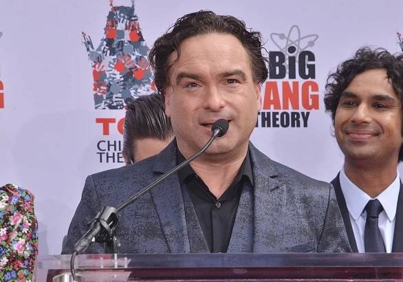 Tomu se říká „bazinga“! Hvězda Teorie velkého třesku se stane otcem!