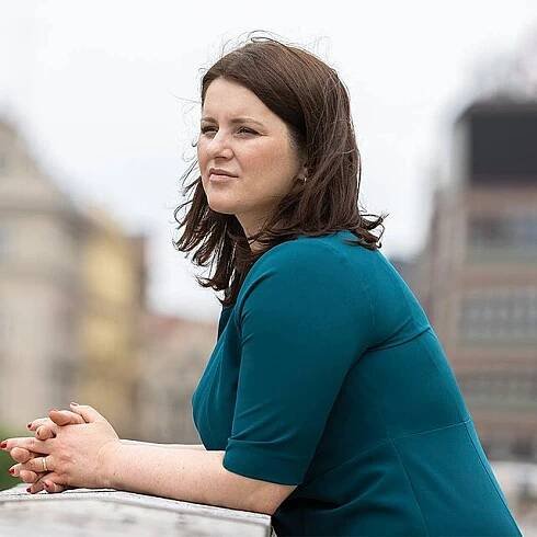 Jana Maláčová se zamyslela.