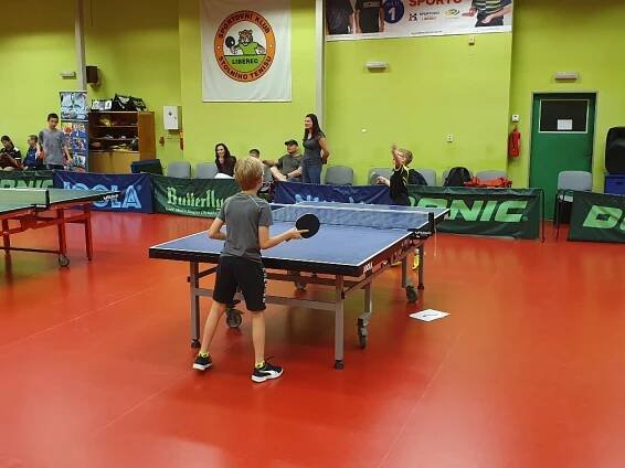 Dvě stříbra, bronz a bramboru přivezli žáci z MiniOpen v Liberci – STOLNÍ TENIS