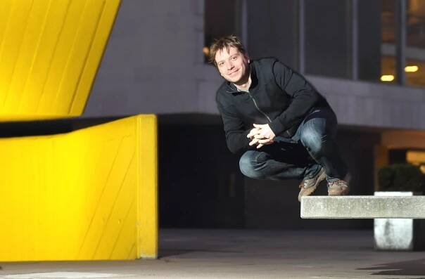  Gareth Edwards 