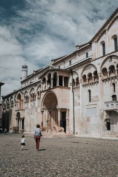 After the holiday stay on the Tuscan coast in August, we made a two-day stop in the region of Emilia Romagna, and here are our impressions.