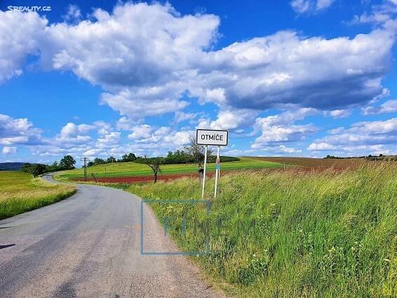 Prodej  stavebního pozemku 1 239 m², Otmíče, okres Beroun