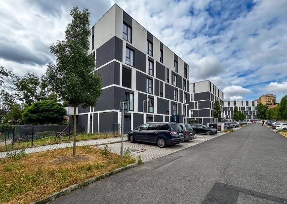 Krásný moderní byt 3+kk v centru Berouna – plně vybavený, připravený k nastěhování | Domov - realitní společnost