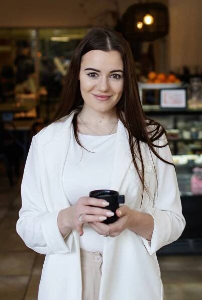 Tereza Soukupová s kávou