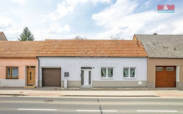 Prodej rodinný dům - Hlavní, Neslovice, 126 m2