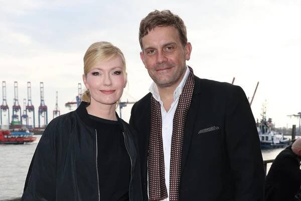 Johanna Christine Gehlen und Sebastian Bezzel