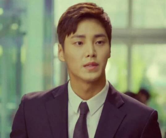 Lee Tae-hwan Biography - Facts, Childhood, Family & Achievements of South Korean Actor, Singer, Model
