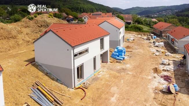 Prodej prostorného rodinného domu - Jižní svahy Vohančice