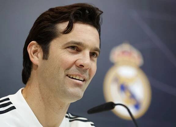 Real Madrid coach Santiago Solari speaks to the media in January 2019.