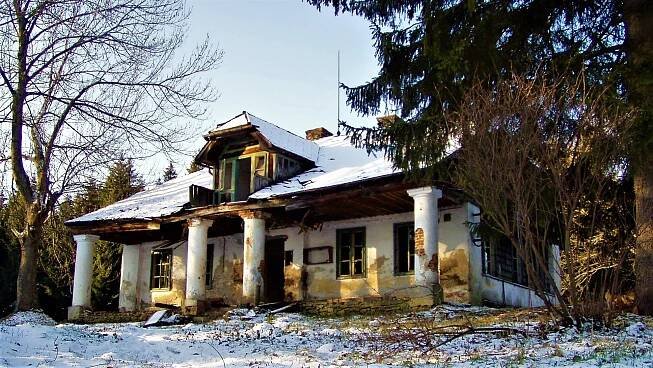 Fotografie - Bývalá knížecí hájovna v po roce 1945 zaniklé obci Pustina - 23.12.2006