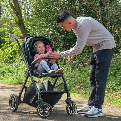Držák na hrnek LittleLife Světle šedý za 348.00CZK - Allegro