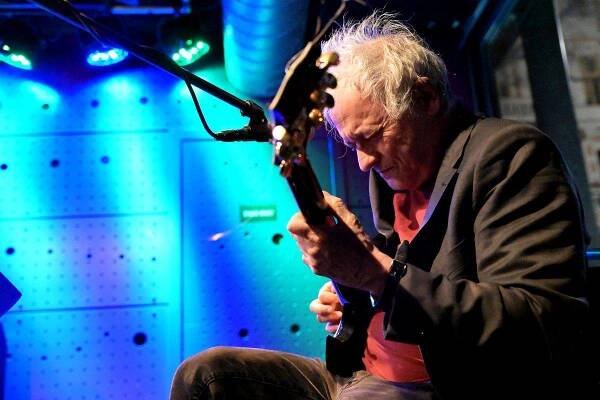 FOTOREPORT: Marc Ribot kouzlil v Jazz Docku, doprovázela ho kapela Ceramic Dog