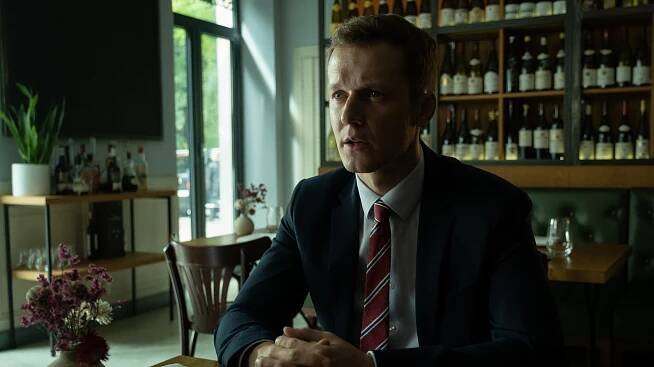 Chyłka - Oskarżenie - Episode 1 - Z filmu - Filip Pławiak