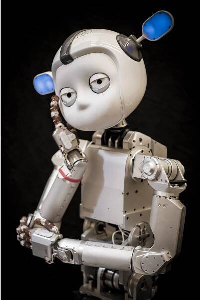 Simon Robot shell design
