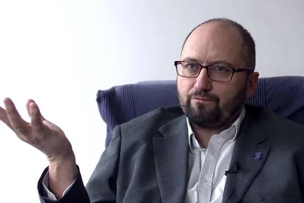 Psycholog Klimeš se ptá: Tradiční rodina vs. moderní experimenty?