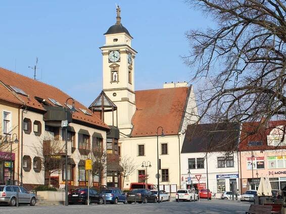 Převrat v Uherském Brodě. Zastupitelé odvolali starostku i místostarosty