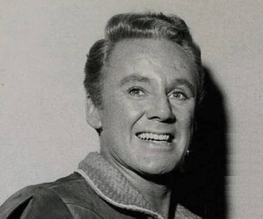 Van Johnson Biography - Facts, Childhood, Family Life & Achievements