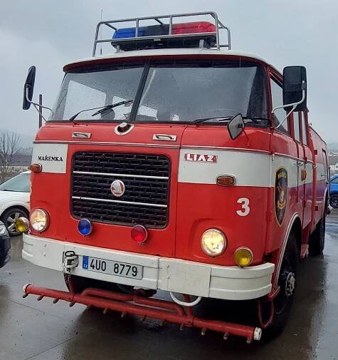 Obec Řehlovice nabízí k prodeji hasičské vozidlo Cisternová...