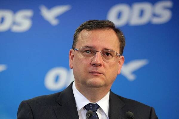 Zlepšíme informovanost o reformě důchodů, slibuje Nečas