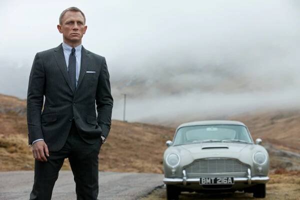 Daniel Craig si zahraje v další Bondovce (a snad opět oblékne Toma Forda)