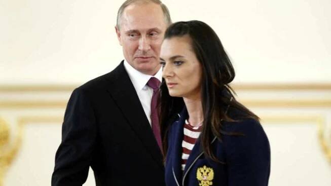 Zrádkyně Isinbajevová. Vrať peníze, auta a byt, vyzývají Rusové padlou hvězdu